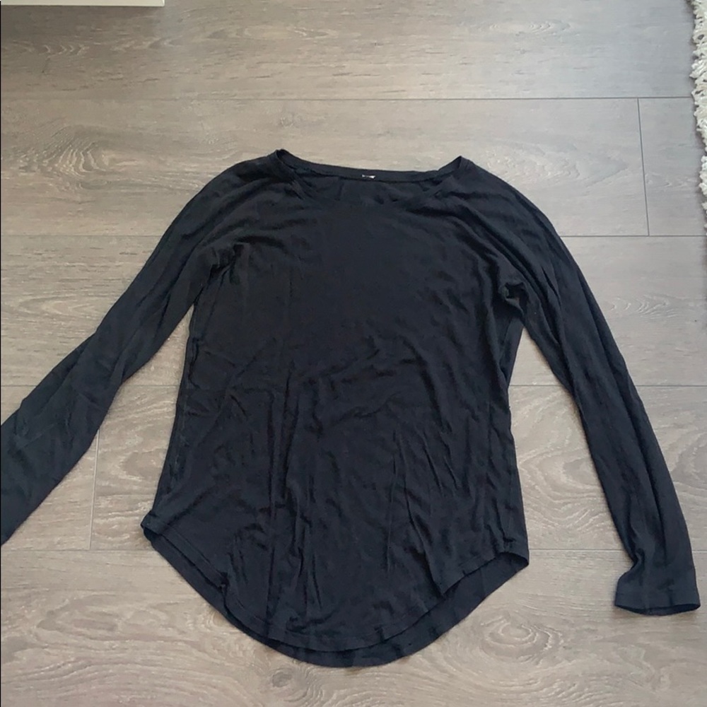 Lululemon long sleeve top size 4
